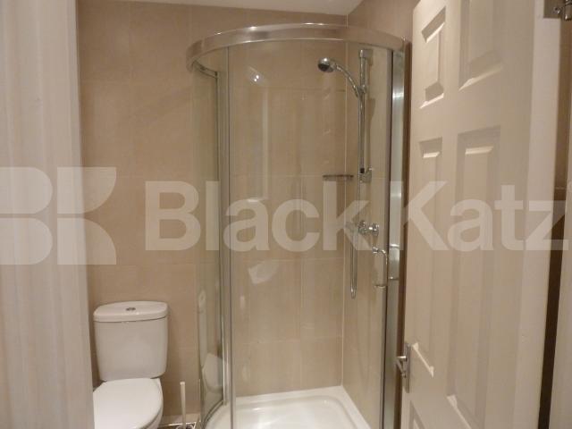 			RENT IS INCLUSIVE OF ALL BILLS!, 4 Bedroom, 1 bath, 1 reception Flat			 Camden Road, CAMDEN-CALEDONIAN ROAD